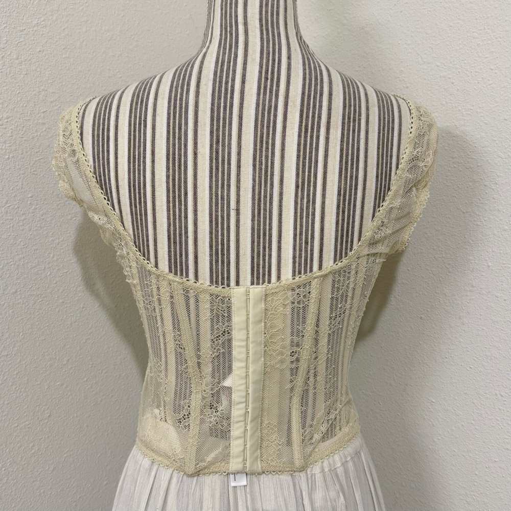 Out From Under Lace Corset Top Balletcore Coquette– Size L - Picture 7 of 7